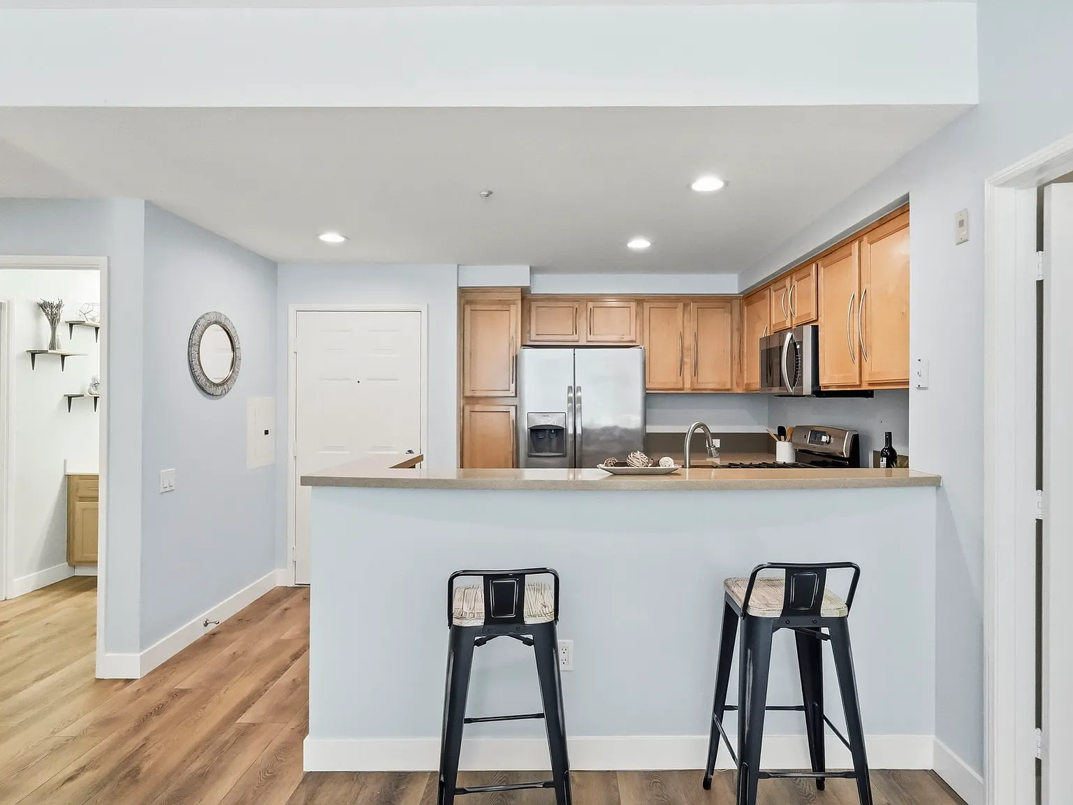 280 Caldecott Ln — Photo 4
