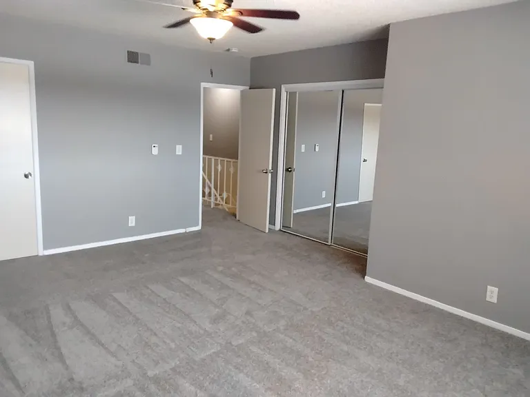 880 Victor Ave — Photo 11