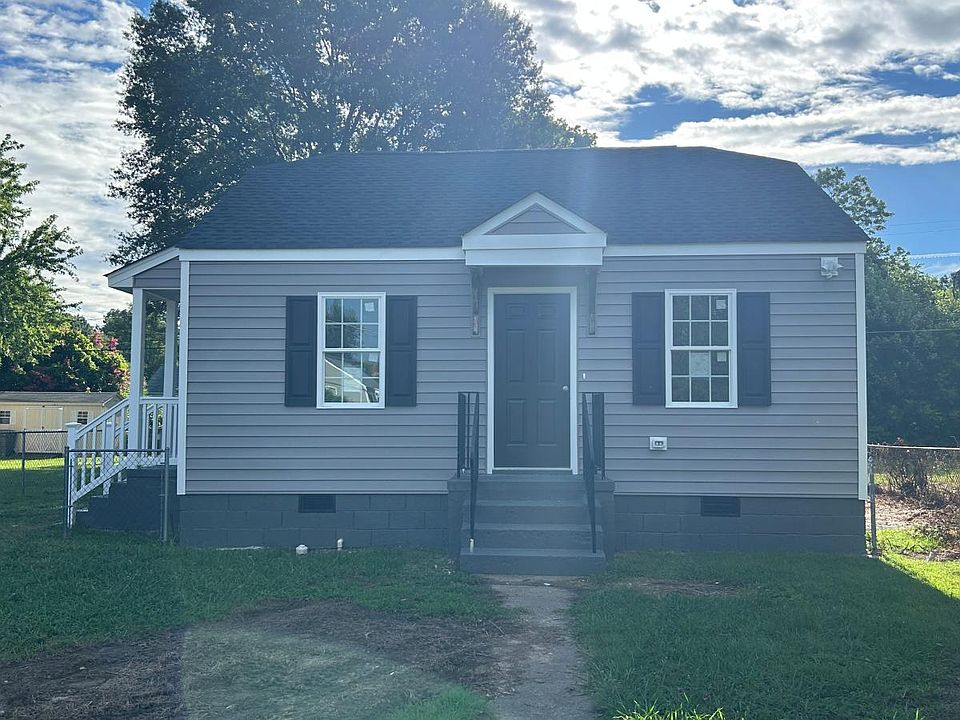 1st image of 2415 Gordon Ln