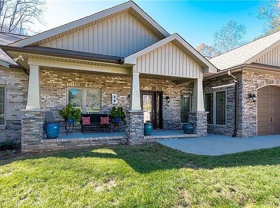 3rd image of 6123 Wiltshire Dr #6