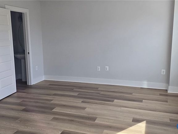 4th image of 10147 Blue Wing Ln