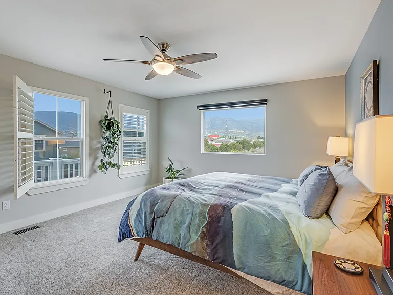 1516 Solitaire St — Photo 14