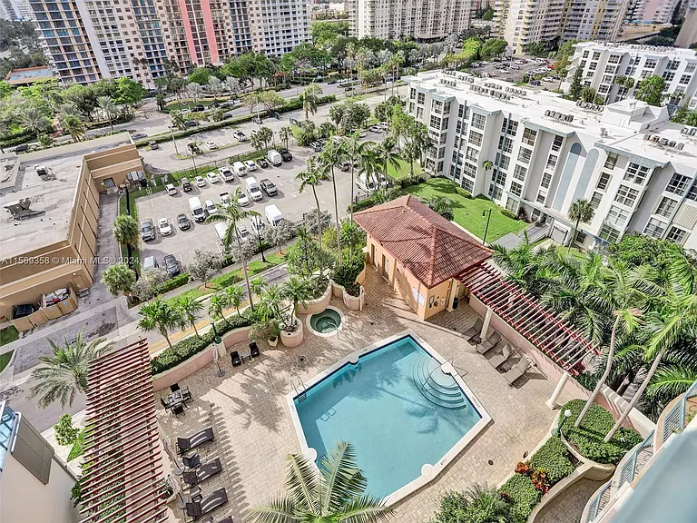 17555 Atlantic Blvd #1101 — Photo 31