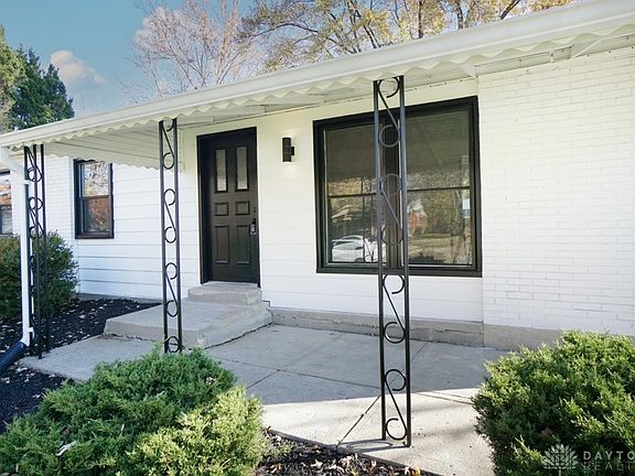 3rd image of 896 Brookcrest Dr
