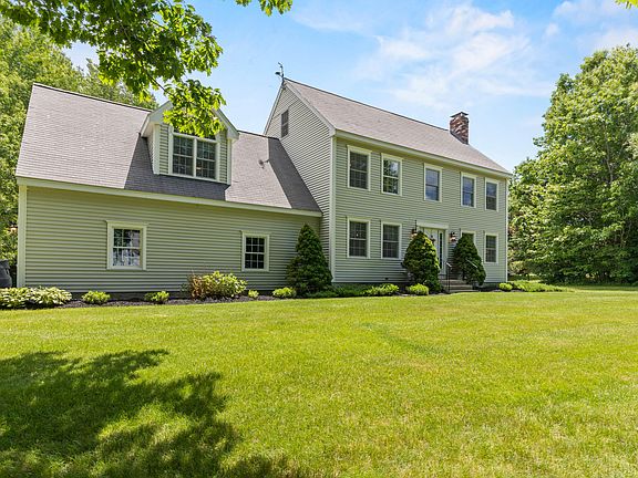 2nd image of 27 Woodfield Drive