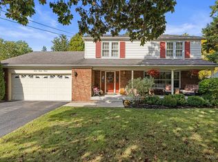 611 Sandlewood Dr, Lewiston, NY 14092