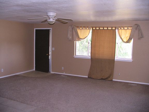 3rd image of 5005 S Valley St