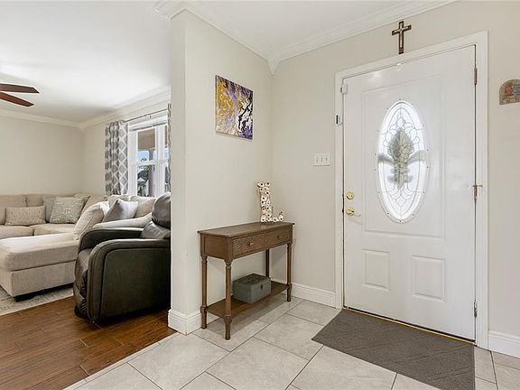 3rd image of 6009 Rosalie Ct