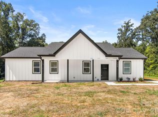 122 Pinecrest Dr, Shelby, NC 28152