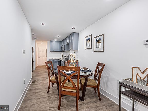 4th image of 1007 N Mount St