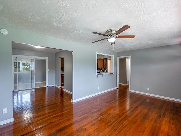 3351 Cesery Blvd — Photo 17