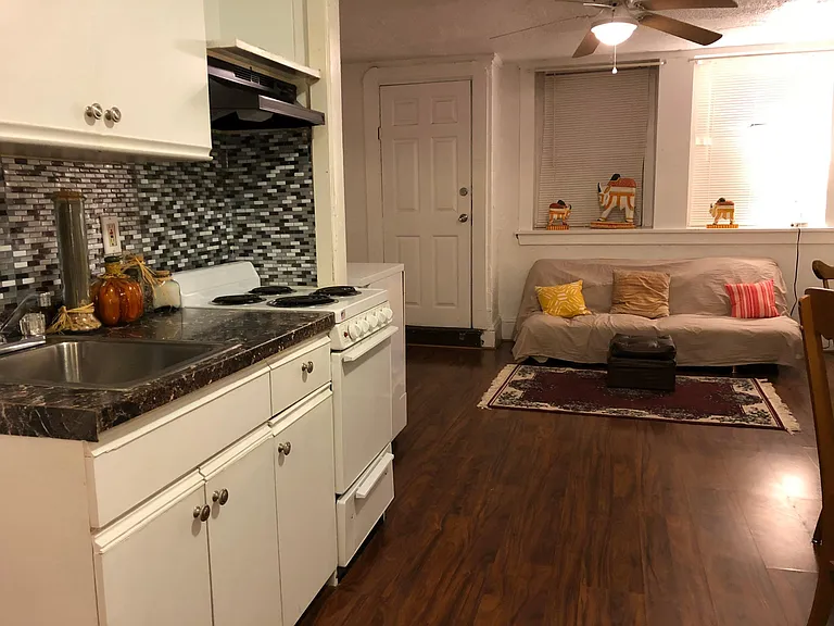 34 Cunard St #4 — Photo 6