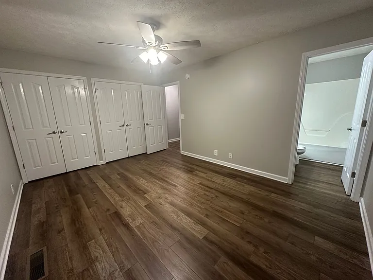 2434 Willowbrook Dr — Photo 8