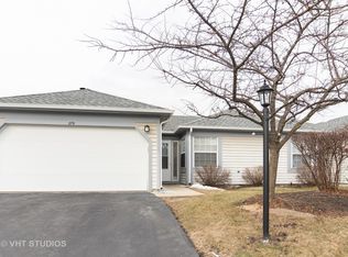 275 Whitewood Dr, Streamwood, IL 60107