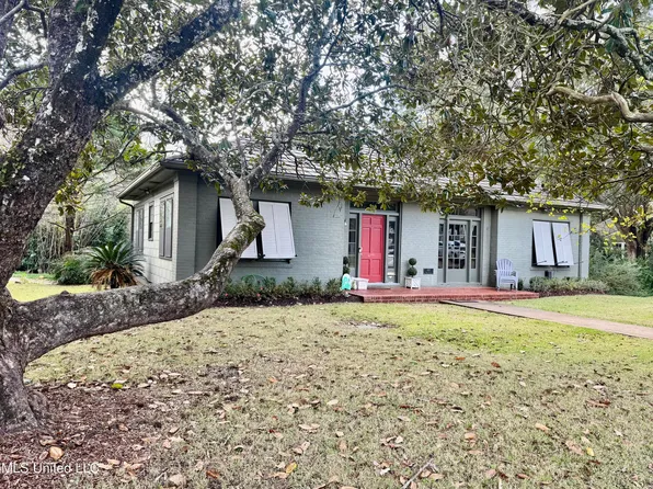 498 Park Pl, Natchez, MS 39120