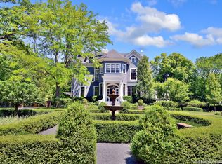 644 E Deerpath Rd, Lake Forest, IL 60045