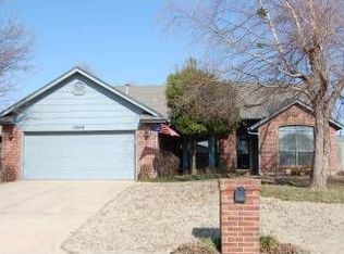 10109 Fairfax Ln, Yukon, OK 73099