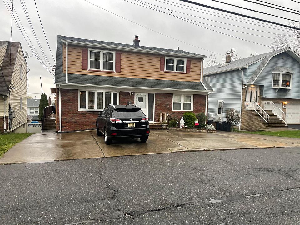 1st image of 404 Farnham Ave Floor 1