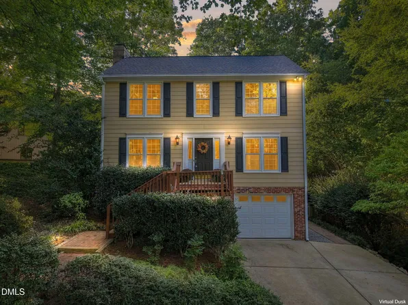 6305 Lakeway Dr, Raleigh, NC 27612