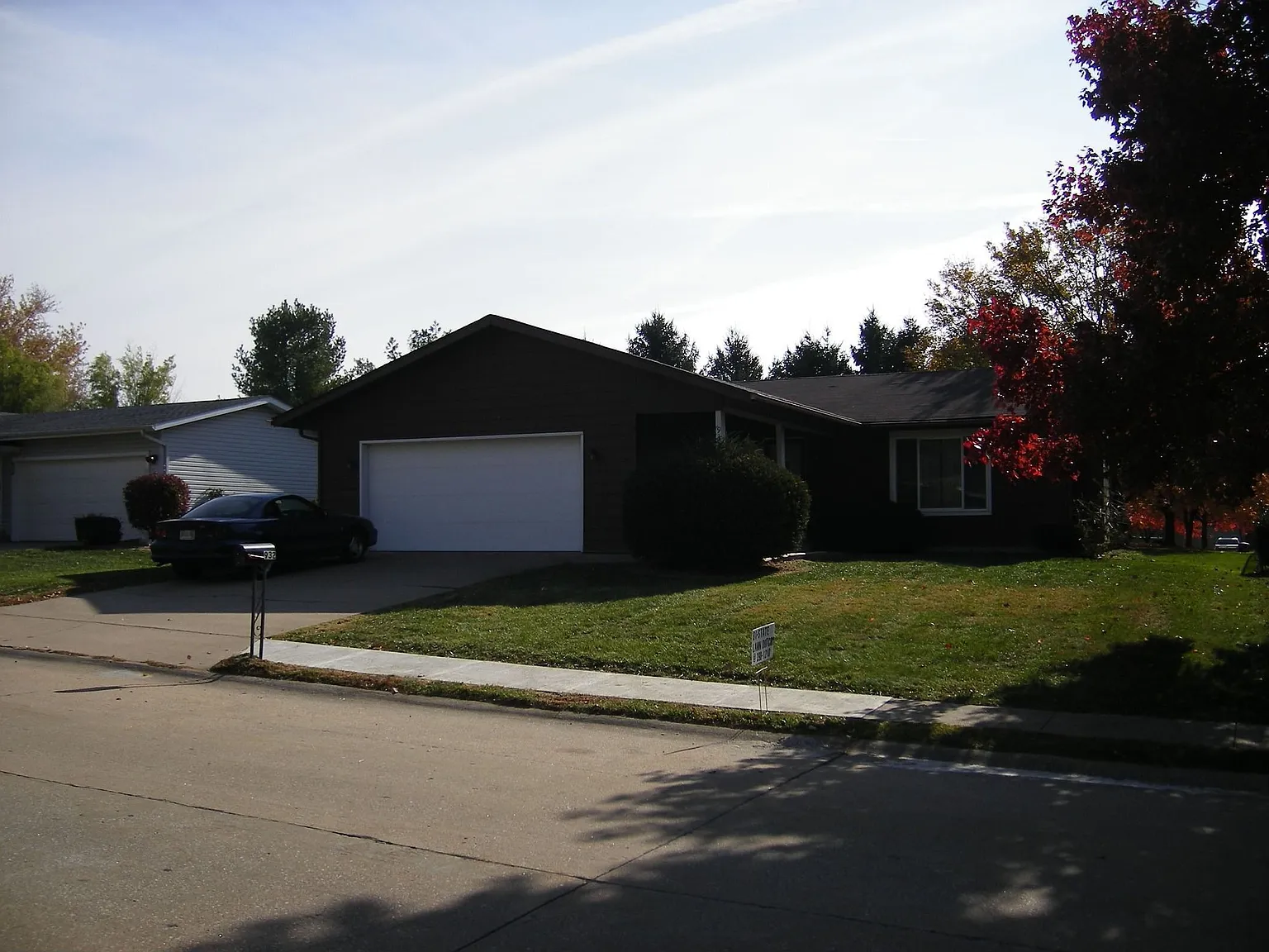 932 Chancellor Dr photo 1