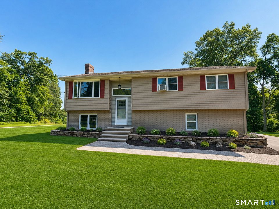 1st image of 54 Midwood Farm Road