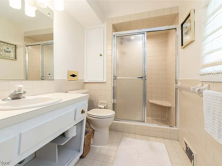 25150 Cardington Dr — Photo 27