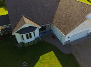 1637 52nd St, Somerset, WI 54025