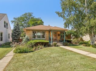 3163 N 94th St, Milwaukee, WI 53222