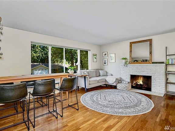 5th image of 10815 NE 134th St