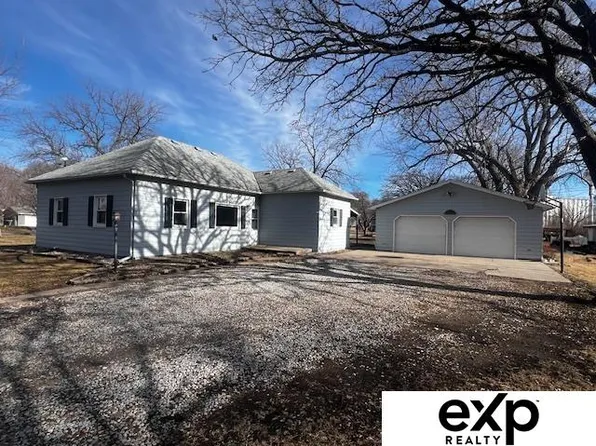 711 Church St, Bellwood, NE 68624