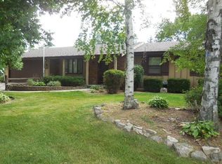 1410 Saint George Ln, Janesville, WI 53545