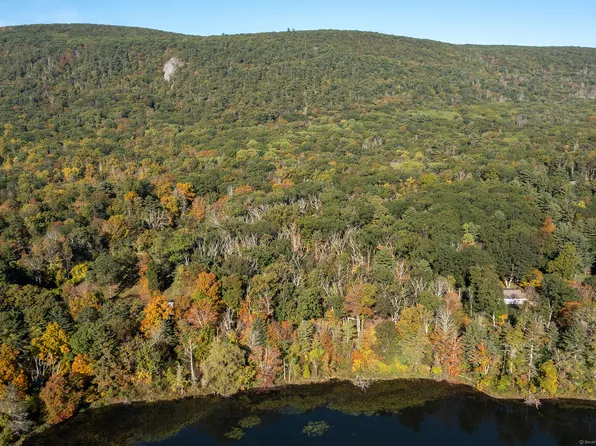 000 Under Mountain Road, Salisbury, CT 06068