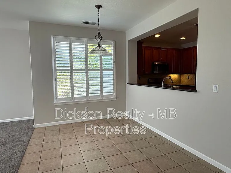 475 Dartmoor Ct — Photo 7