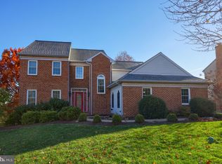 1205 Woodworth Dr, Lancaster, PA 17601