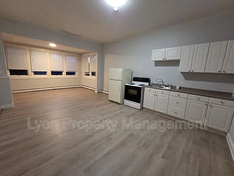 115 Trenton St #1B — Photo 3