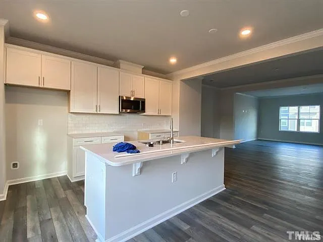 609 Gimari Dr — Photo 4