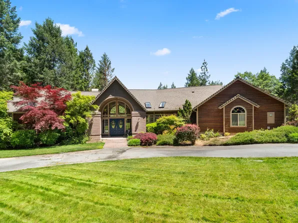 1219 N Pinnon Rd, Grants Pass, OR 97526