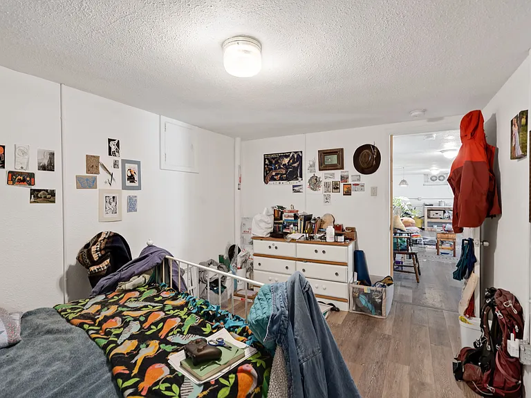 821 W Mulberry St — Photo 16