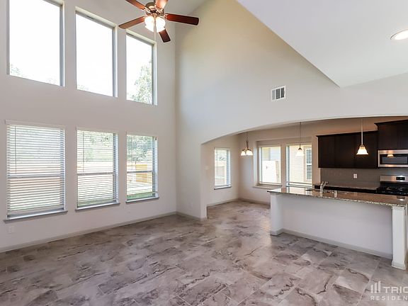 3rd image of 9922 Tammy Ln