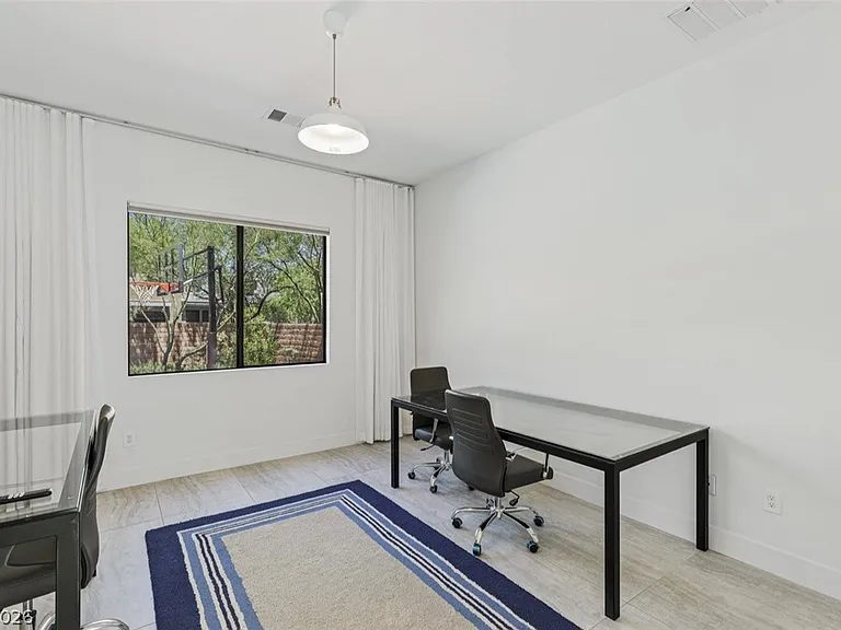 47 Pristine Glen St — Photo 29
