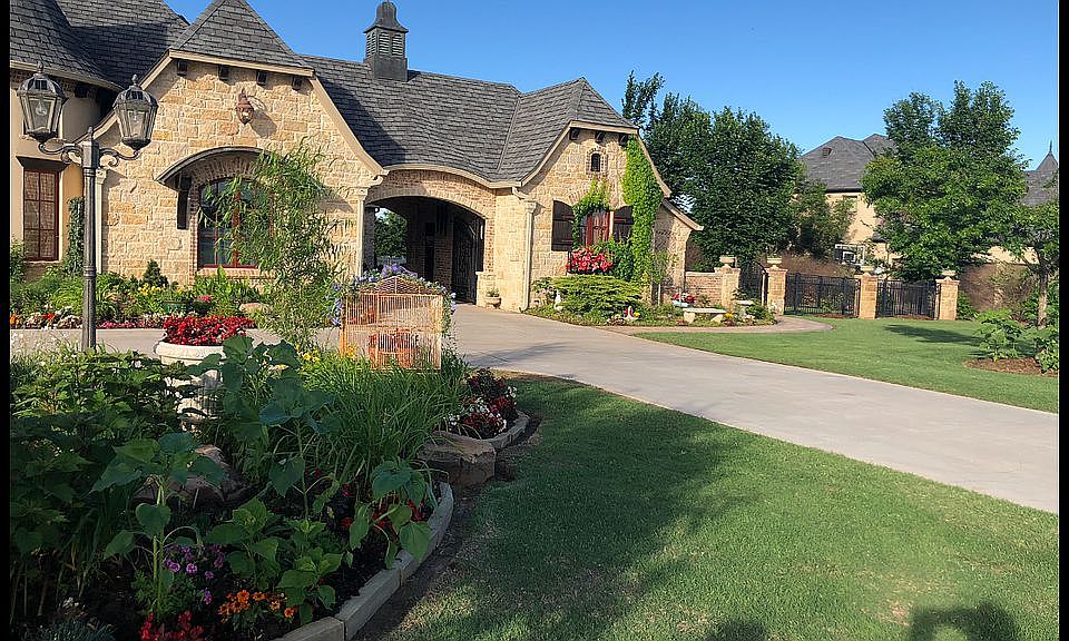 1st image of 21700 Villagio Dr