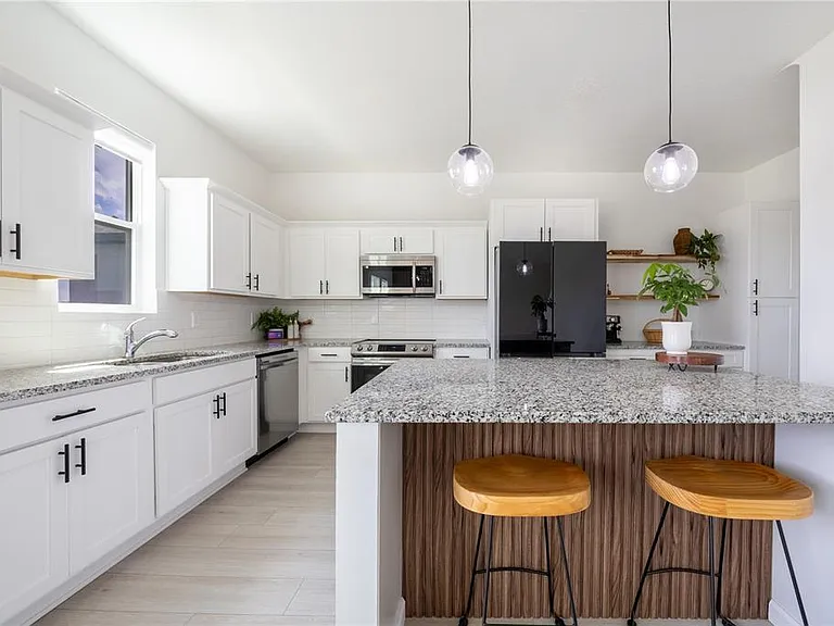 8688 Sportsman Loop — Photo 15