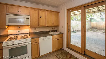 Rented by Garfield Realty 