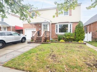 128-31 233rd St, Jamaica, NY 11422