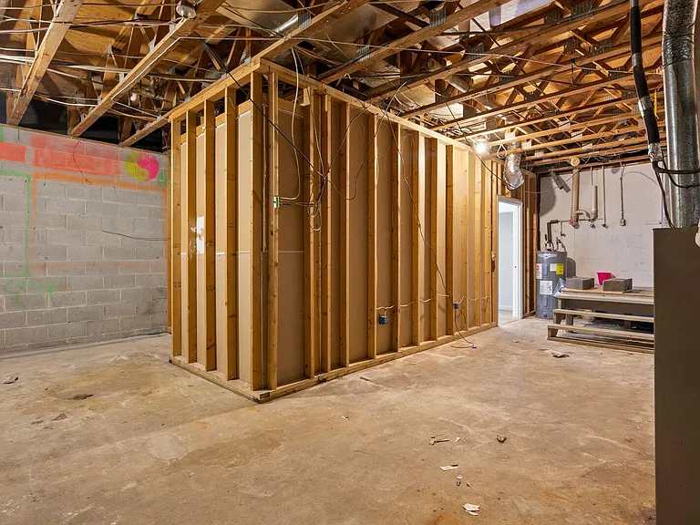 4758 Trenton Dr — Photo 8