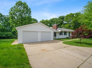 5809 Marion Lee Dr, High Ridge, MO 63049