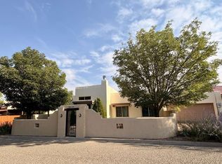 4349 Vuelta Dorado, Santa Fe, NM 87507