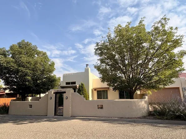 4349 Vuelta Dorado, Santa Fe, NM 87507