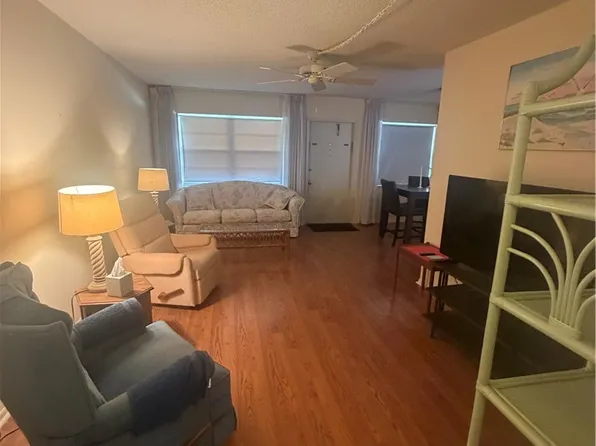 7 Vista Gardens Trl APT 103, Vero Beach, FL 32962