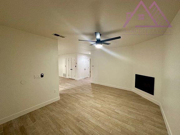 3rd image of 711 Franklin Ln #7